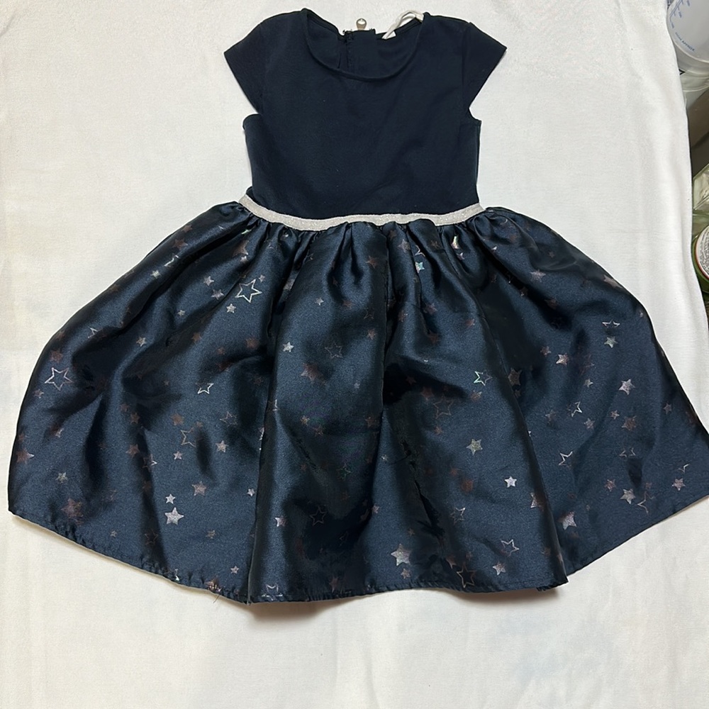 Dress for girl 4/5 blue color For any occasion pre- owned exellent condition